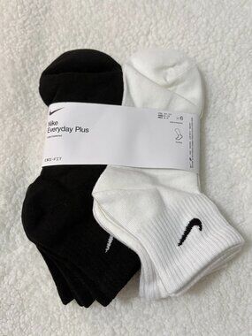 Nike Everyday Plus Dri-Fit NWT Ankle Sock 6 pack in Size M(men 6-8,women 6-10)